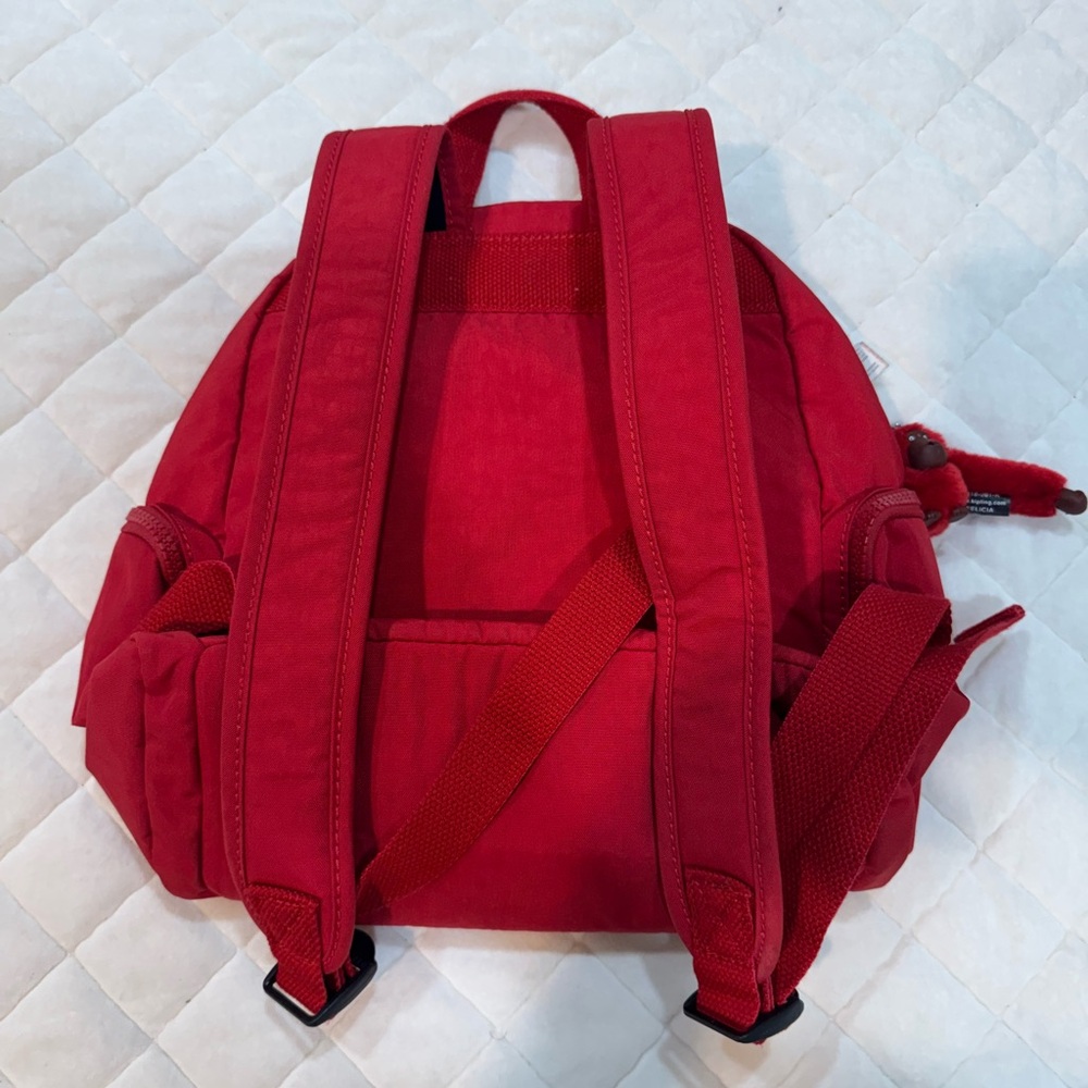 Chic Red Women's Backpack - Picture 2 of 3